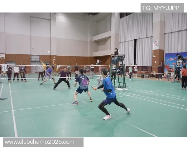 团结奋进上海羽毛球队展现团队协作的力量与魅力