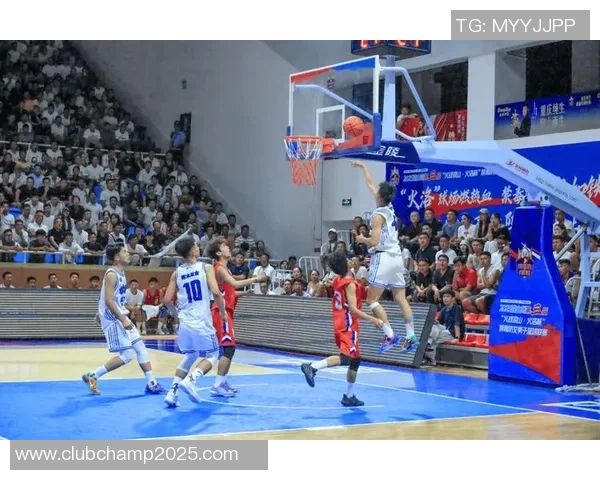 新疆飞虎与青岛雄鹰的激烈对决展现篮球魅力与团队精神的巅峰对抗